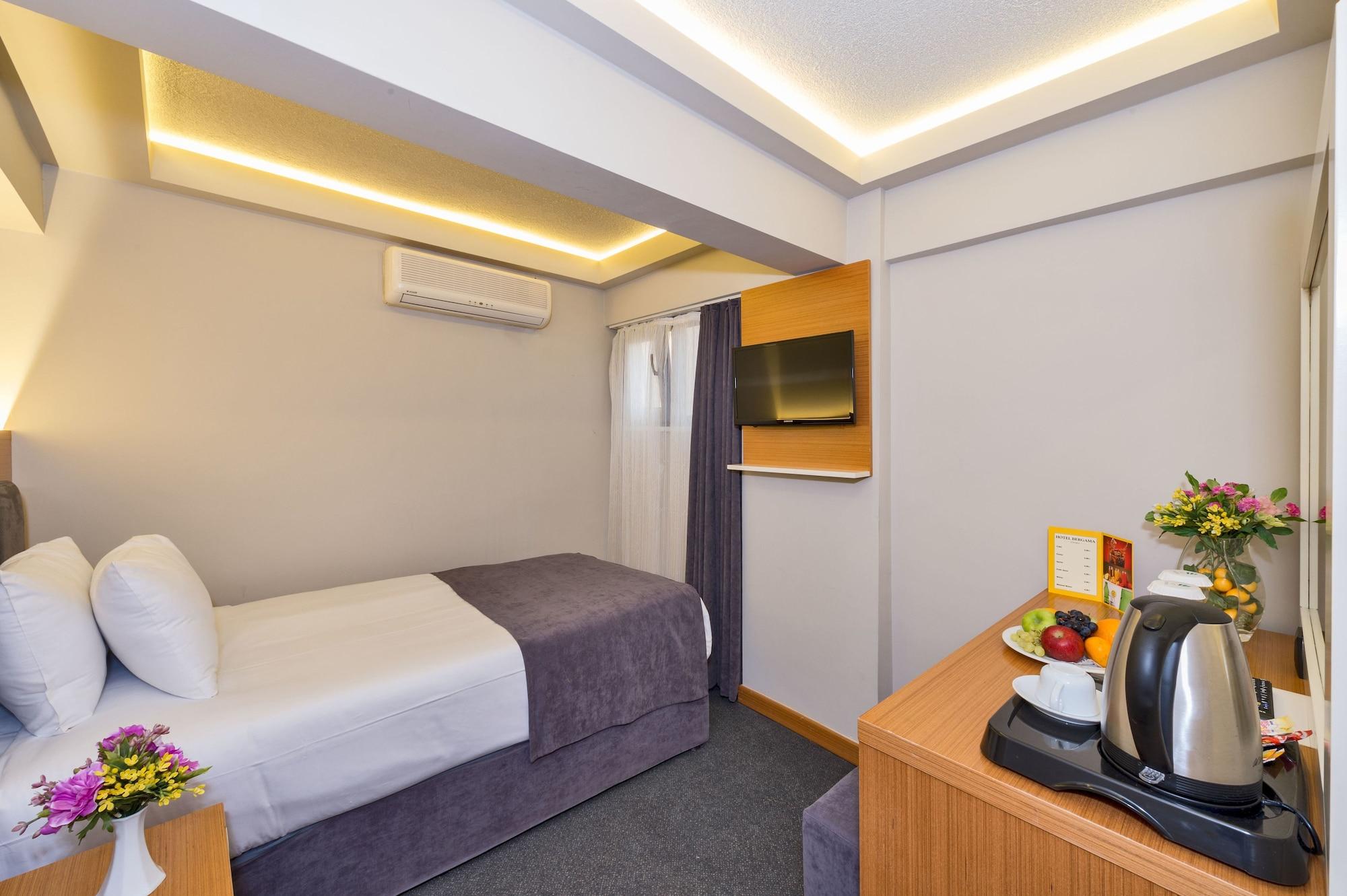 Bergama Hotel Old City Istanboel Buitenkant foto