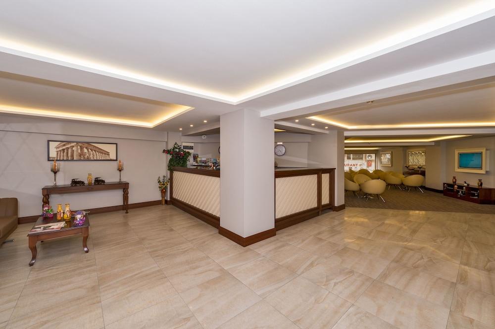 Bergama Hotel Old City Istanboel Buitenkant foto